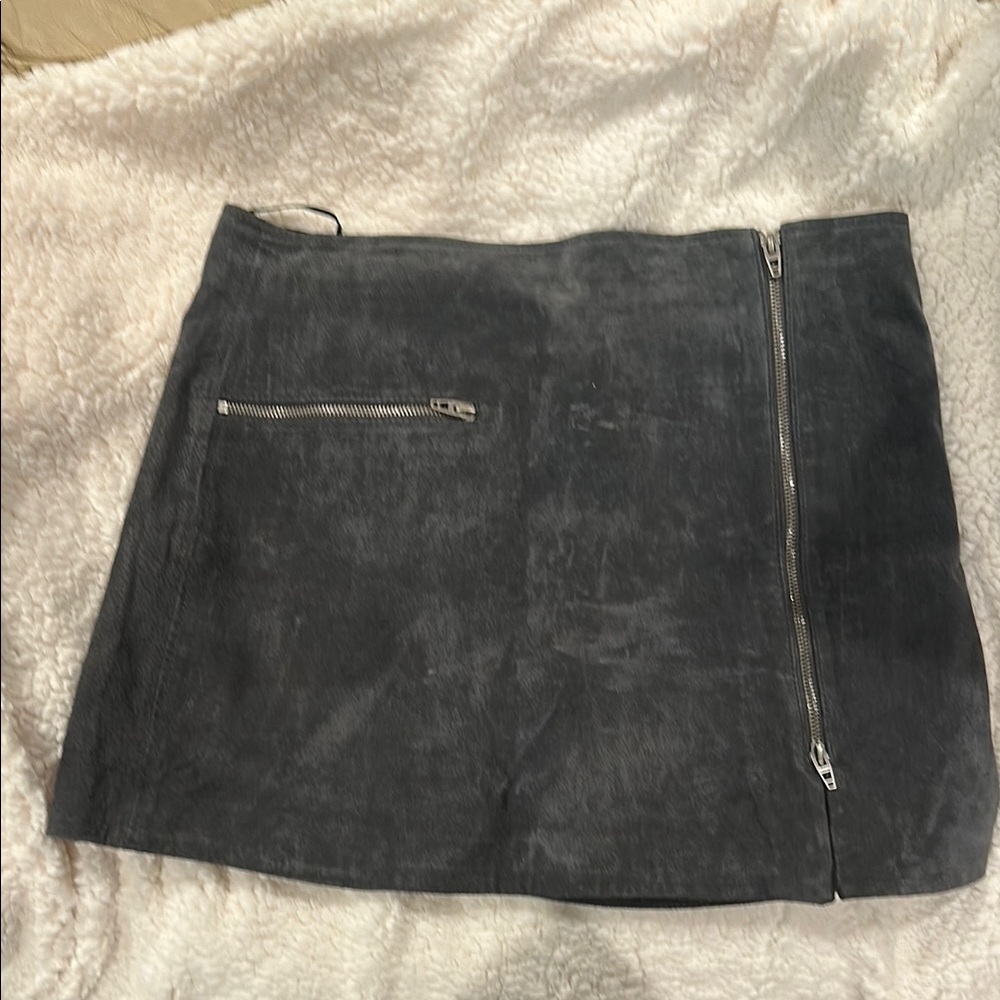 Blank NYC Gray Suede Skirt